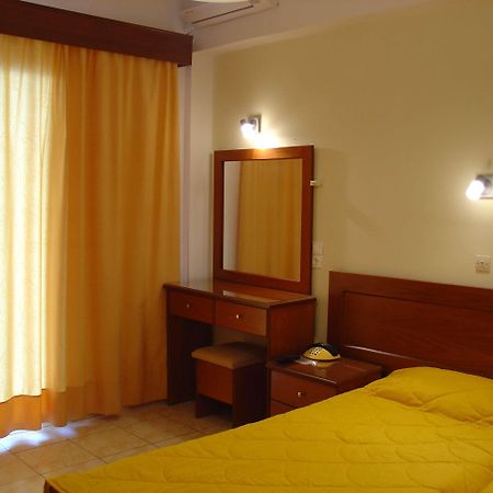 Golden Sands Hotel Agios Georgios  ภายนอก รูปภาพ