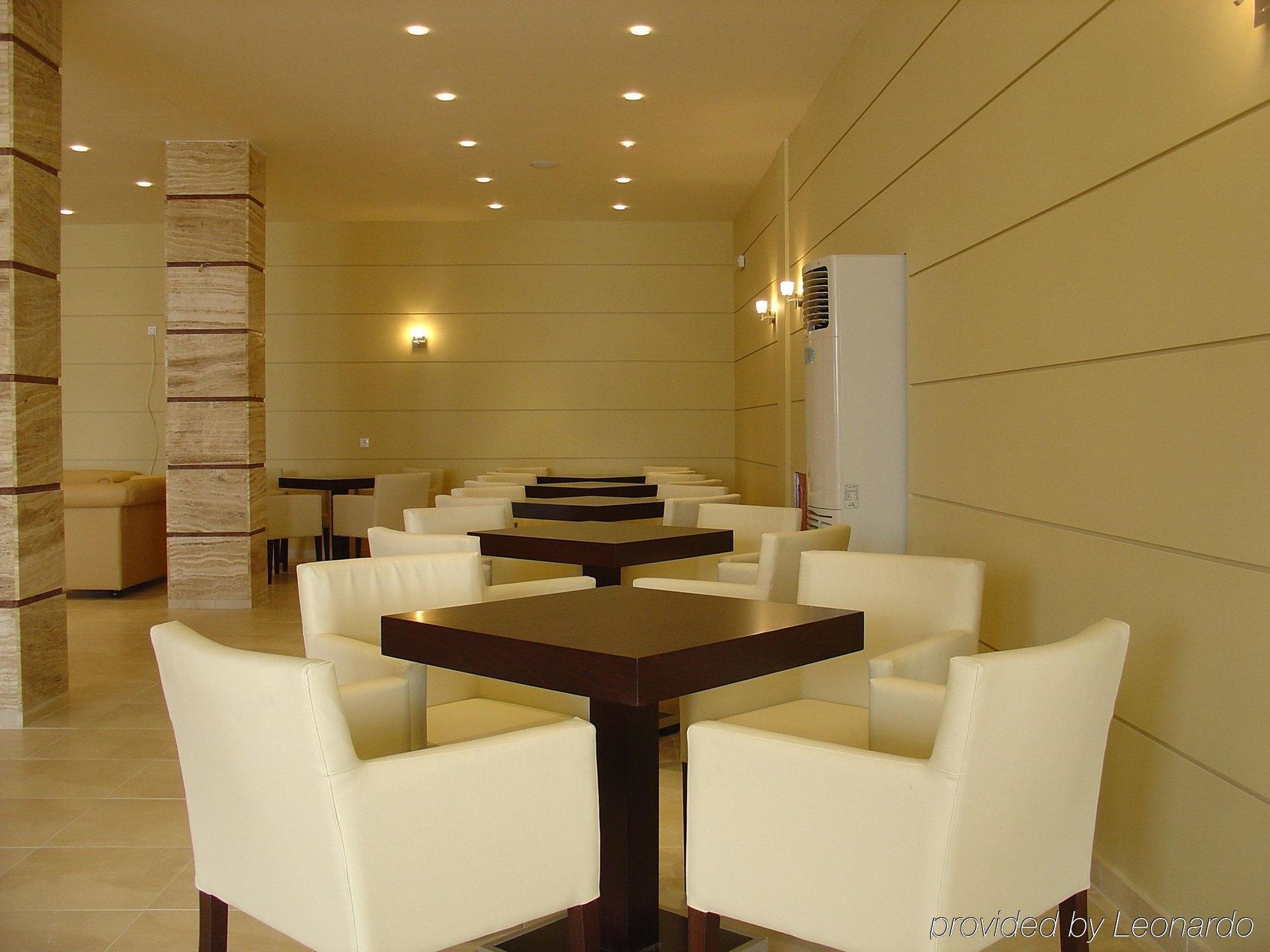 Golden Sands Hotel Agios Georgios  ร้านอาหาร รูปภาพ